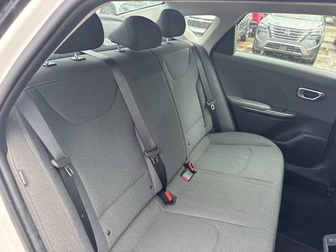 Used 2025 Kia K4 FWD image 14