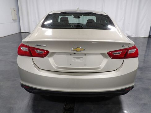 Used 2016 Chevrolet Malibu LT FWD image 5