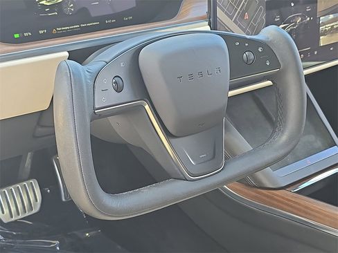 Used 2022 Tesla Model S image 19