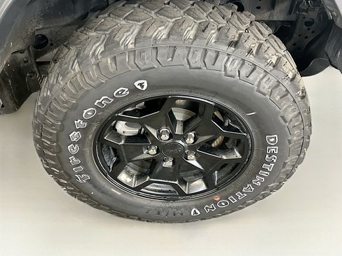 Used 2023 Jeep Wrangler Unlimited w/ 8.4" Radio Group AWD/4WD image 11