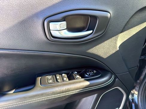 Used 2021 Jeep Compass 80th Special Edition w/ Sun and Sound Group image 17