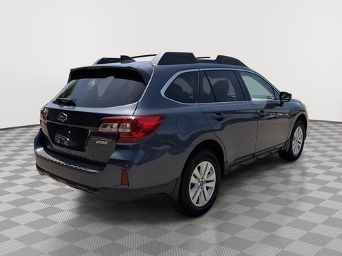 Used 2017 Subaru Outback 2.5i Premium AWD/4WD image 7
