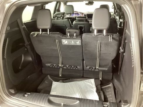Used 2019 Chrysler Pacifica Touring-L FWD image 33