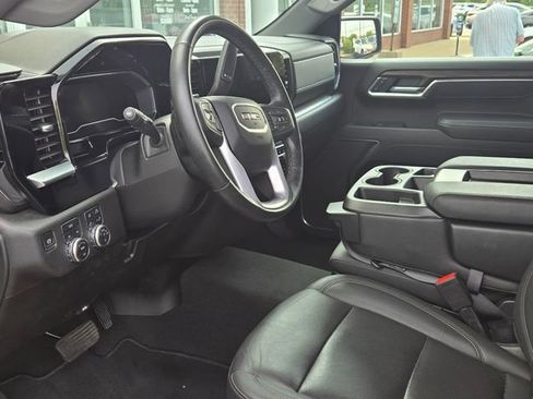 Used 2025 GMC Sierra 1500 SLT AWD/4WD image 8