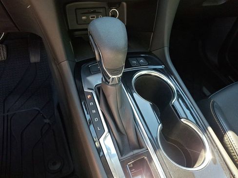 Used 2023 Chevrolet Equinox Premier AWD/4WD image 20