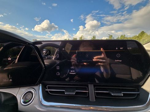 New 2025 Chevrolet Trax LT w/ Driver Confidence Package image 50