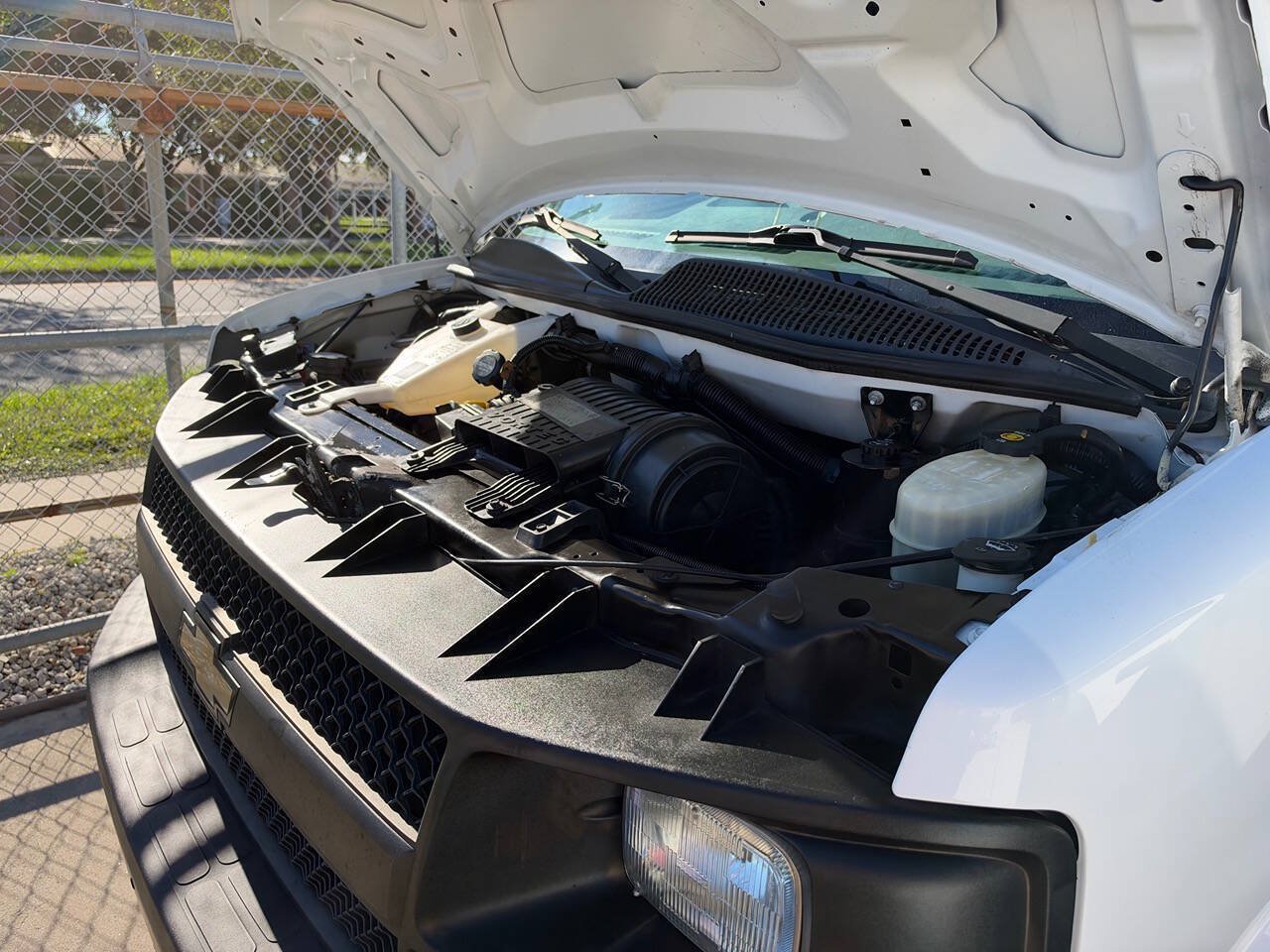 Used 2015 Chevrolet Express 2500 RWD image 83