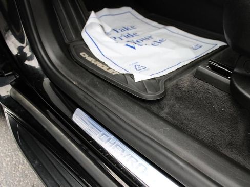 Used 2018 Chevrolet Traverse High Country w/ LPO, 'HIT The Road' Package image 27