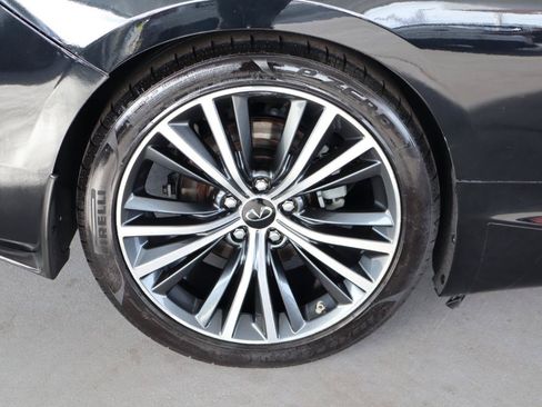 Used 2020 INFINITI Q60 3.0t Luxe RWD image 5