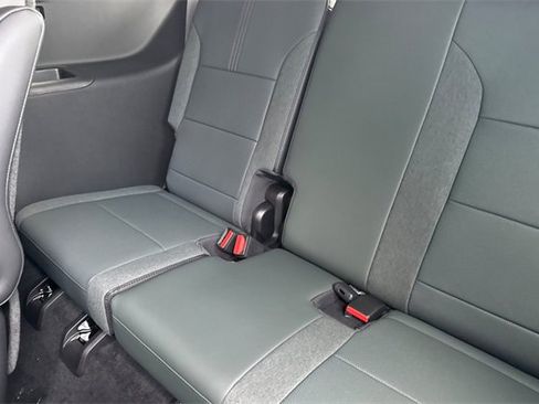 New 2026 GMC Acadia AT4 w/ Luxury Package image 17