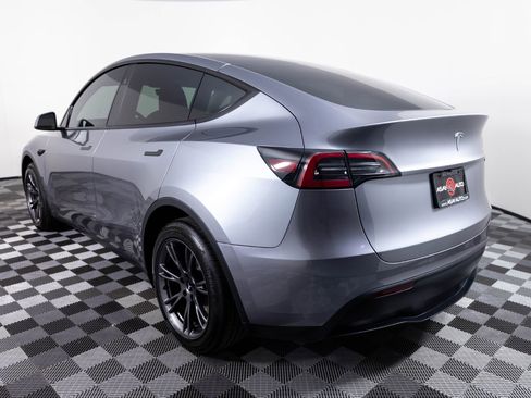 Used 2025 Tesla Model Y Long Range image 4