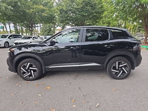 Used 2025 Nissan Kicks SV FWD image 5