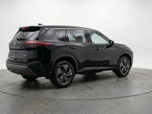 Used 2025 Nissan Rogue SV FWD image 9