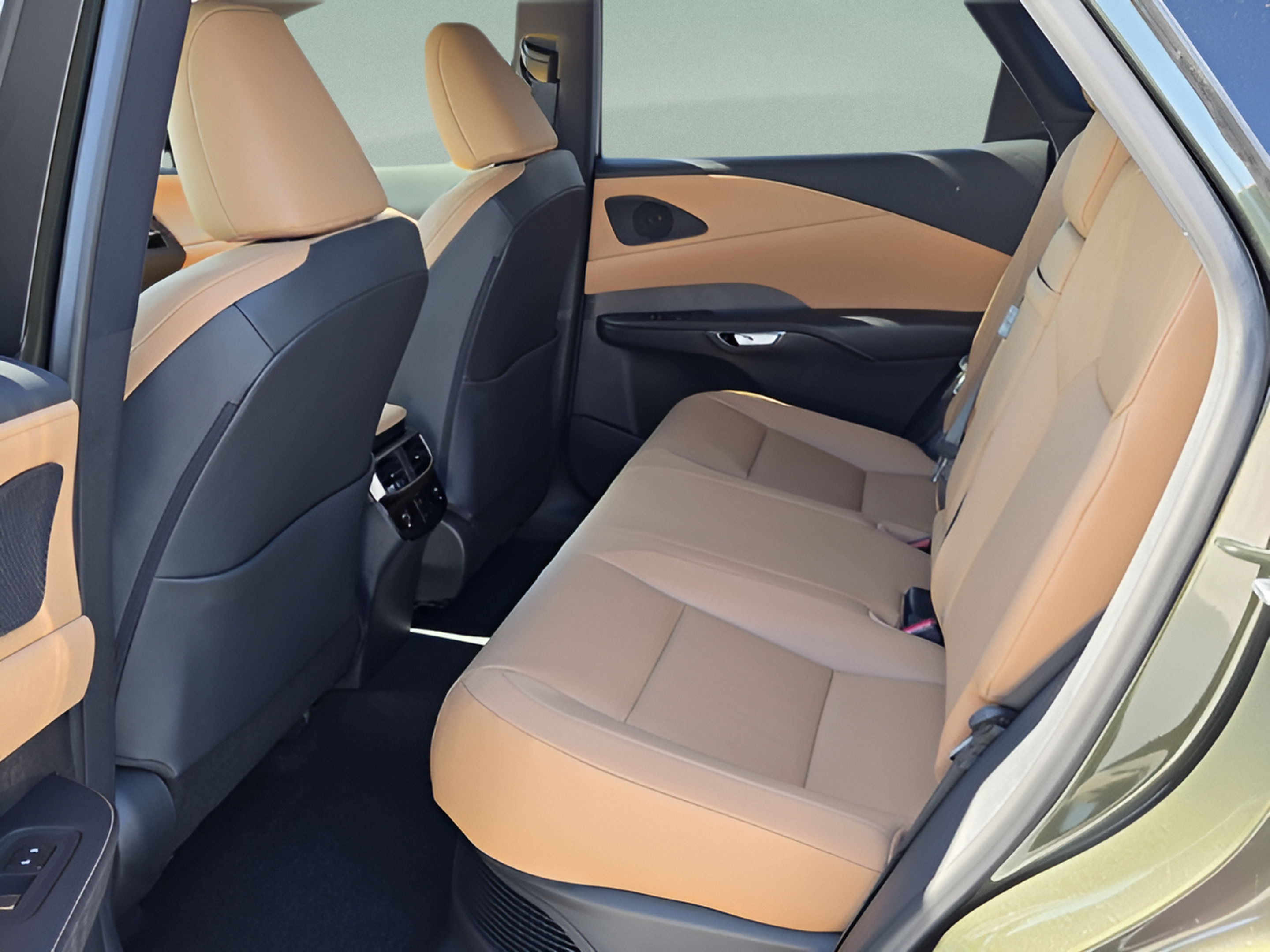 New 2026 Lexus RX 350h AWD/4WD image 13