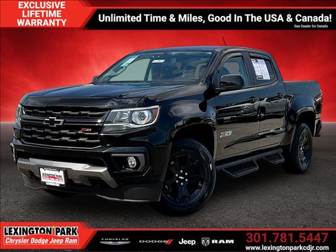 Used 2021 Chevrolet Colorado Z71 w/ Z71 Midnight Edition AWD/4WD image 3