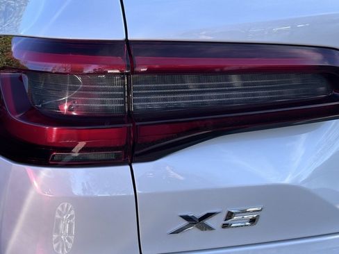 Used 2023 BMW X5 xDrive40i w/ Premium Package image 10