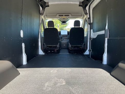 New 2026 Ford Transit 250 148 Medium Roof w/ Load Area Protection Package image 16