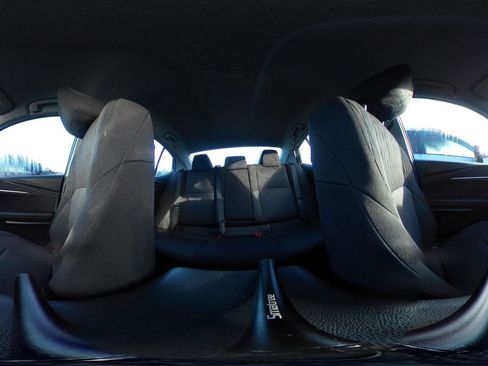 Used 2025 Toyota Camry LE image 41