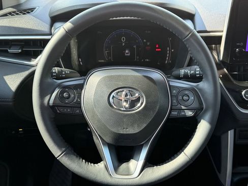 Used 2024 Toyota Corolla Cross XLE FWD image 15
