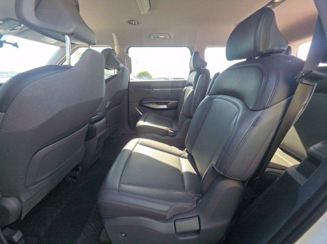 Certified 2024 Kia EV9 Light Long Range RWD image 13