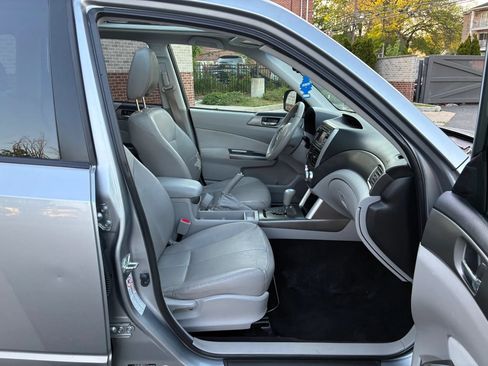 Used 2011 Subaru Forester 2.5X Limited AWD/4WD image 14