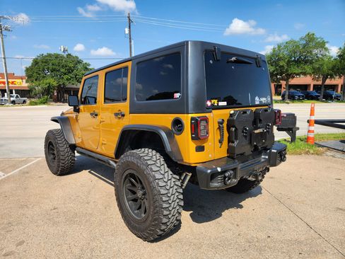Used 2014 Jeep Wrangler Unlimited Sport w/ Power Convenience Group AWD/4WD image 3
