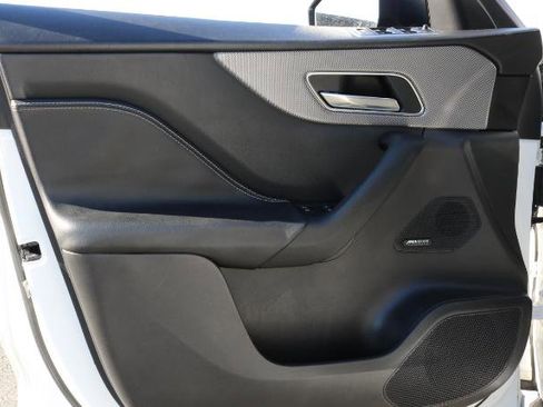 Used 2018 Jaguar F-PACE S image 12