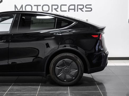 Used 2026 Tesla Model Y 2WD image 13
