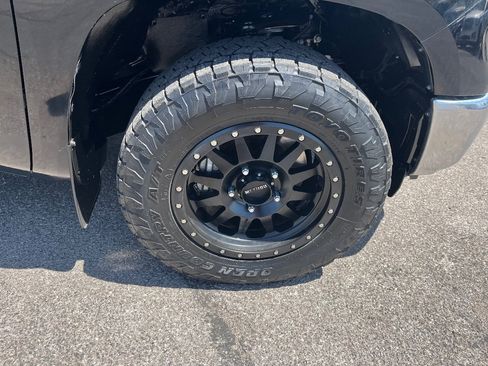 Used 2014 Toyota Tundra SR5 w/ SR5 Upgrade Package AWD/4WD image 45