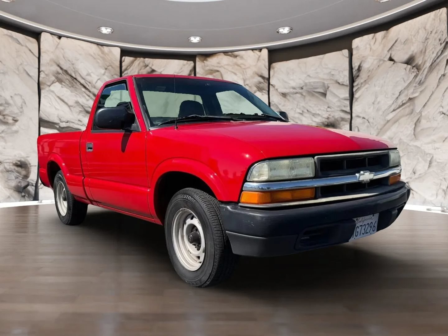 Used 2003 Chevrolet S10 Pickup 2WD Regular Cab image 3