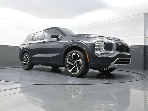 Used 2024 Mitsubishi Outlander SE Black Edition AWD/4WD image 30