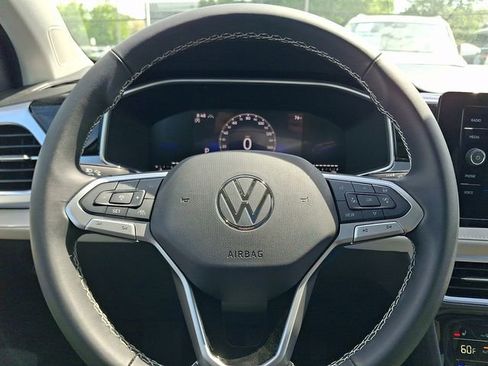 New 2026 Volkswagen Taos SE AWD/4WD image 10
