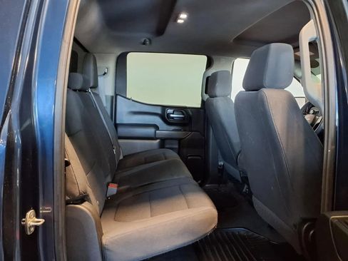 Used 2020 Chevrolet Silverado 1500 Custom w/ Custom Value Package AWD/4WD image 8