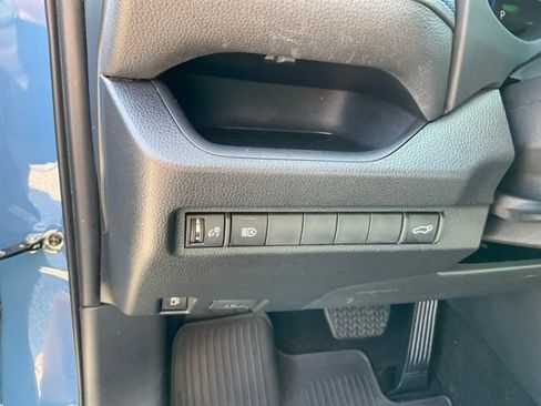 Used 2023 Toyota RAV4 XSE AWD/4WD image 10