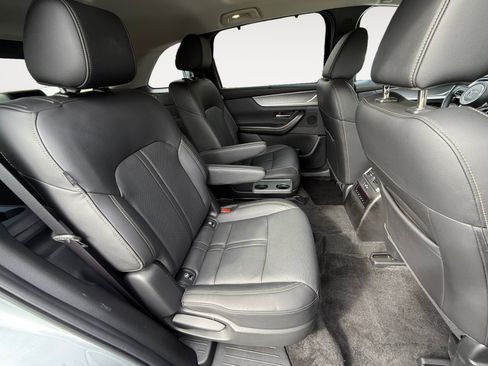 Certified 2024 MAZDA CX-90 Plug-In Hybrid w/ Premium Pkg AWD/4WD image 18