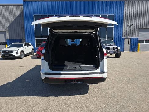 Used 2022 Lincoln Navigator L Reserve AWD/4WD image 5