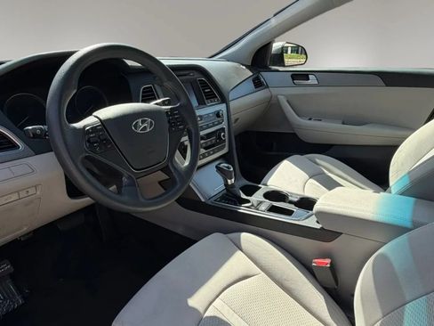Used 2017 Hyundai Sonata SE FWD image 10