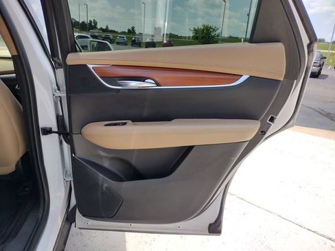 Used 2019 Cadillac XT5 Platinum AWD/4WD image 24