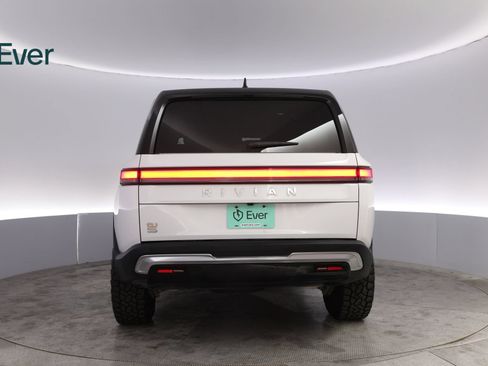 Used 2024 Rivian R1S Adventure AWD/4WD image 15
