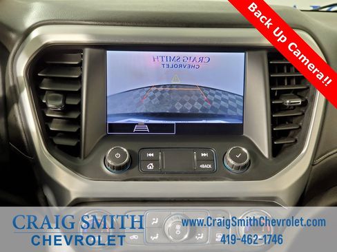 Used 2022 GMC Acadia SLE w/ Driver Convenience Package image 4