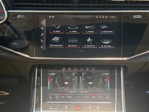 Used 2021 Audi Q7 3.0T Prestige w/ Prestige Package AWD/4WD image 21