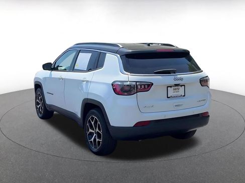 Used 2025 Jeep Compass Limited AWD/4WD image 11