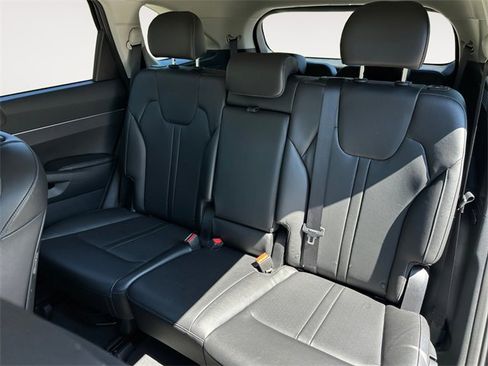 Used 2022 Kia Sorento S w/ Panoramic Sunroof Package image 13