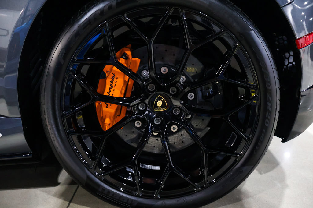 Used 2024 Lamborghini Huracan EVO AWD/4WD image 34