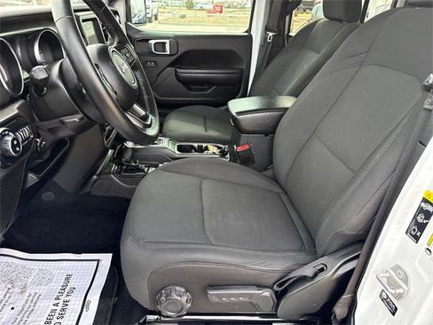 Certified 2021 Jeep Gladiator Willys image 19