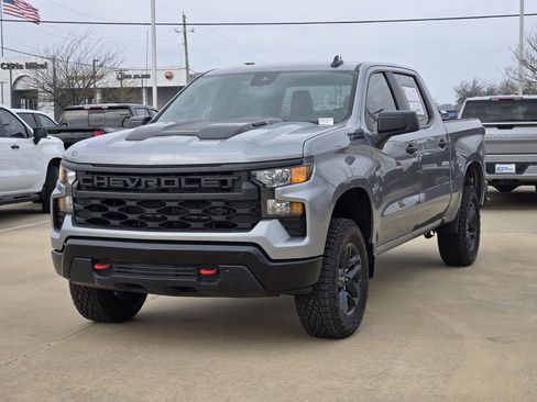 New 2026 Chevrolet Silverado 1500 Custom Trail Boss w/ LPO, Dark Essentials Package image 2