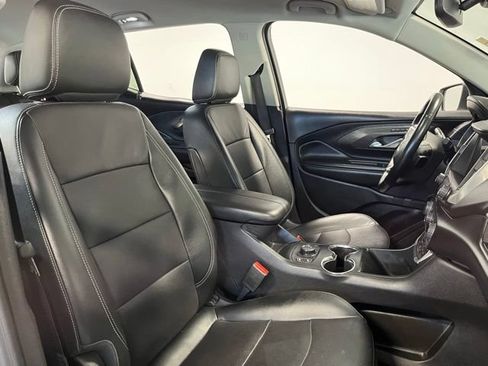 Used 2024 GMC Terrain SLT FWD image 10