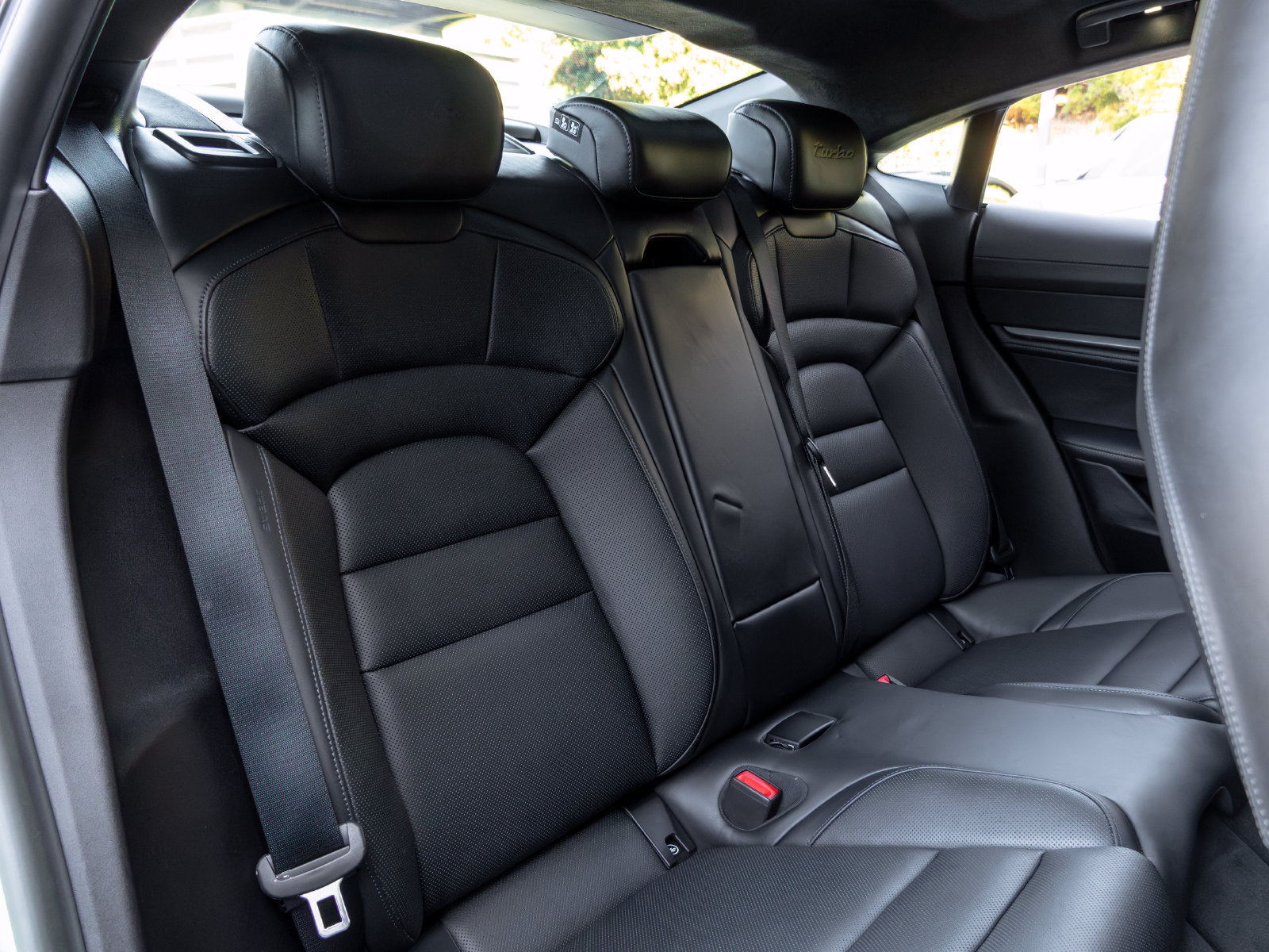 Certified 2022 Porsche Taycan Turbo AWD/4WD image 50