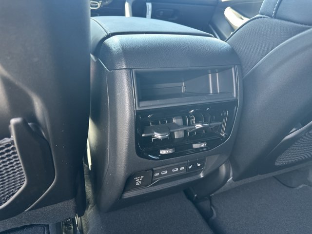 New 2026 Jeep Grand Cherokee Limited AWD/4WD image 23