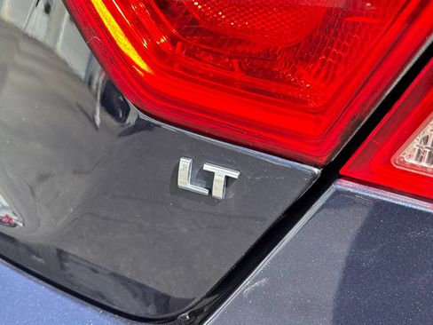 Used 2015 Chevrolet Impala LT FWD image 10